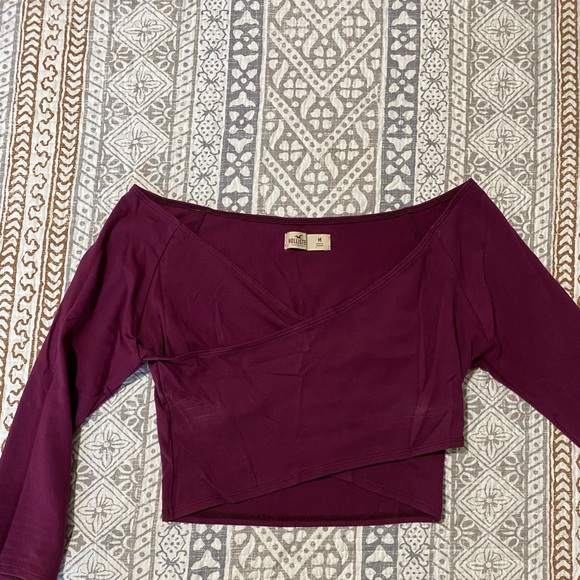 Hollister crop top - Picture 2 of 4